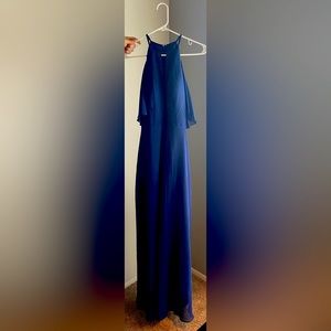 Full length dress. NWT. Never worn. Sz 6. Off shoulder flowy sleeves. Navy